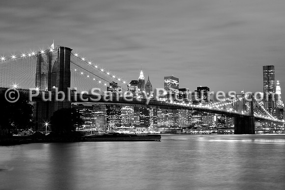 091010 Brooklyn Bridge BW