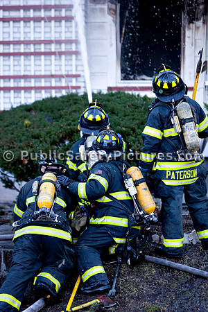 011608b-102